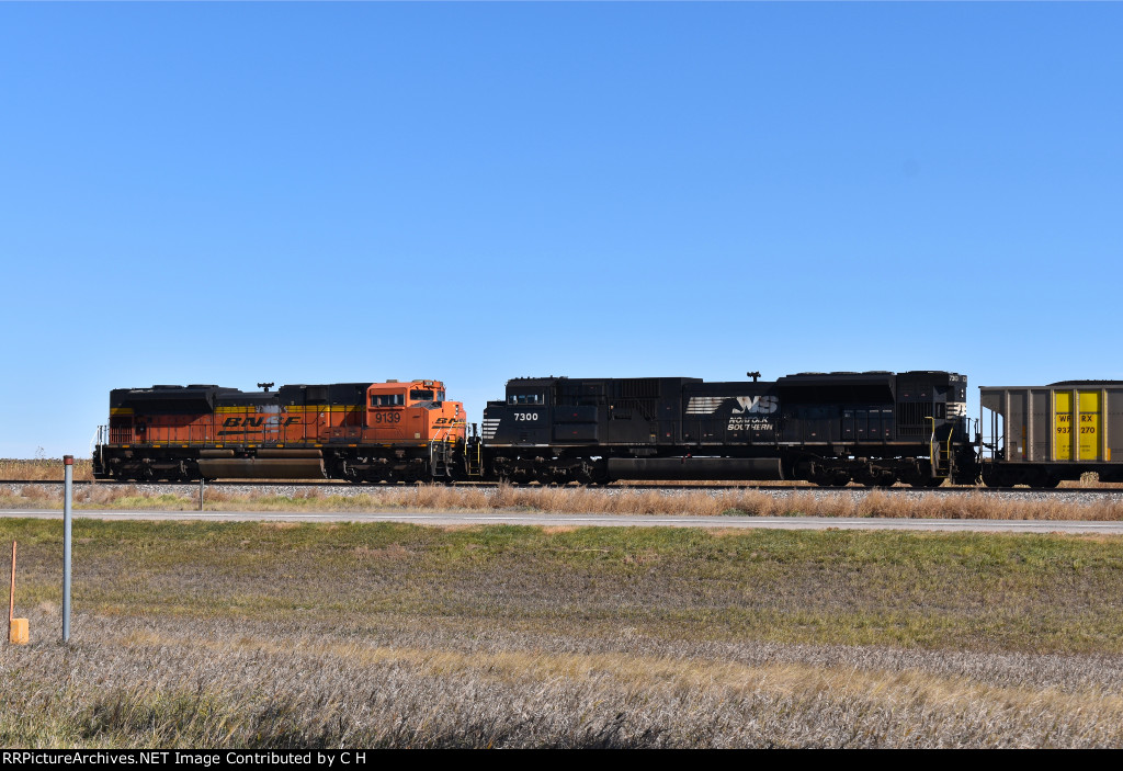 NS 7300/BNSF 9139